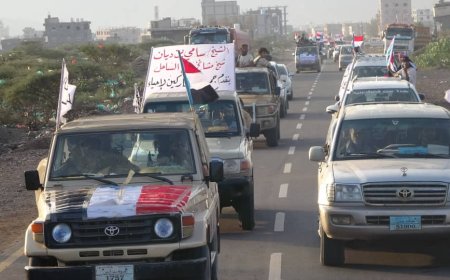 الشيخ سامي ديان يشيد بنجاح مهرجان أكتوبر في محافظة الضالع خلال مشاركته على رأس وفد قبلي حاشد من مشايخ ووجهاء قبائل يافع