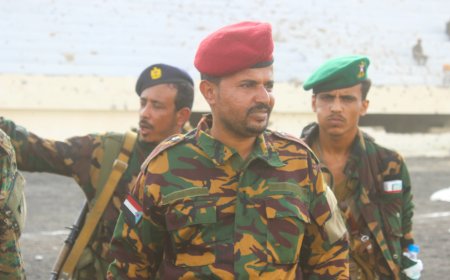 قائد قوات الحزام الأمني بزنجبار نجيب وارد يهنئ القيادة الجنوبية بمناسبة الذكرى الـ(62) لثورة الرابع عشر من أكتوبر المجيدة