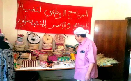 مدير عام لودر يشارك في احتفال مركز الأسر المنتجة بذكرى ثورة 14 أكتوبر