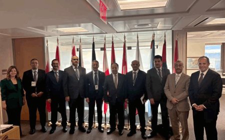 خلال لقاءه المدير التنفيذي للمجموعة العربية والمالديف.. محافظ البنك المركزي يستعرض الأوضاع الاقتصادية والمالية الصعبة التي تمر بها اليمن