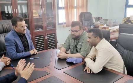الأمين العام لمحلي حضرموت يبحث مع مدير برنامج الغذاء العالمي دعم تدخلات البرنامج لتطوير مركز الإنذار المبكر بالمحافظة