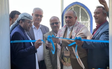 وكيل أول محافظة تعز يفتتح كلية المعارف التطبيقية وتدشين العام الدراسي