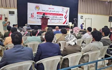 مجلس شباب الثورة بمأرب يحيي الذكرى الـ62 لثورة الـ 14من أكتوبر.. مهرجان جماهيري يجدد العهد للجمهورية والوحدة.