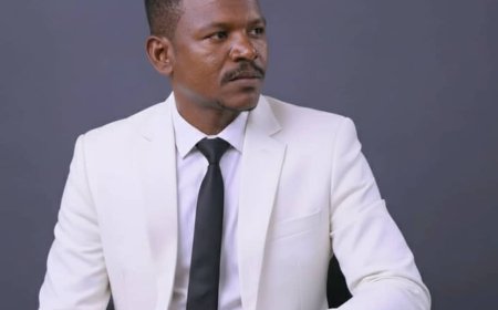 مدير إدارة الإعلام والثقافة بالهيئة التنفيذية للمجلس الانتقالي الجنوبي بلحج يهنئ الأستاذ محمد عبد الحافظ بمناسبة تفوق نجله