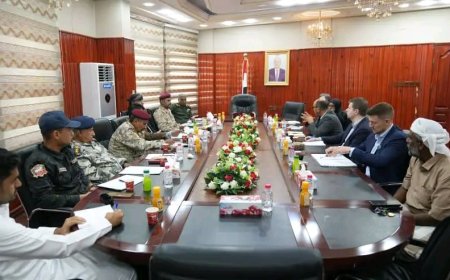 وفد من مكتب المبعوث الأممي يبحث مع القيادات الأمنية والعسكرية في المهرة التحديات والصعوبات التي تواجههم