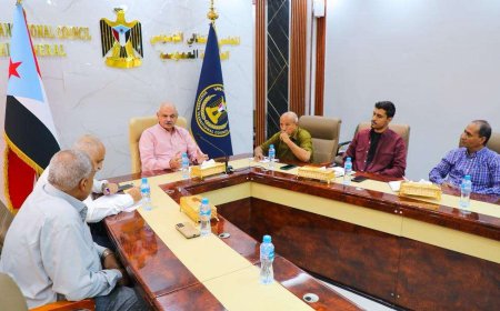 فريق التوجيه والرقابة الرئاسي يعقد لقاءً مع قيادة اللجان المجتمعية في العاصمة عدن