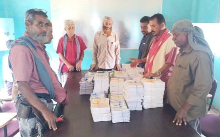 انتقالي طور الباحة يقدم كتب مدرسية دعماً لقطاع التعليم في المديرية