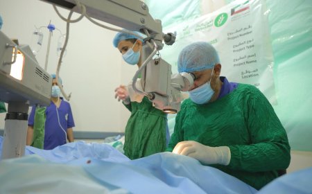 العون المباشر تدشن مخيمًا طبيًا مجانيًا لإزالة المياه البيضاء