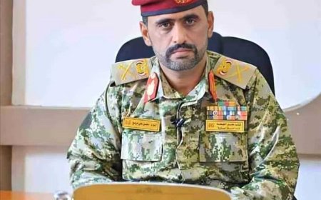 قائد محور الغيضة اللواء محسن مرصع: نحمي المهرة بعيون السهر في البر والبحر.. ونصنع أملاً للشباب بالرياضة