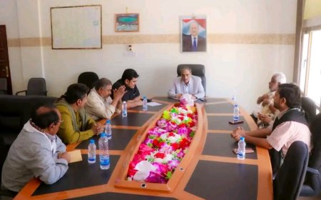 الأمين العام يتراس اجتماعًا لهيئة الأراضي والسلطة المحلية بمديرية ميفعة