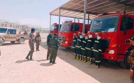 مدير عام شرطة شبوة يتفقد إدارة الدفاع المدني ويؤكد على أهمية رفع مستوى الجاهزية