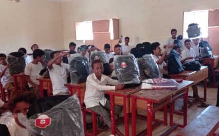 تدشين مشروع توزيع الحقائب المدرسية في لحج بدعم من المجلس النرويجي للاجئين