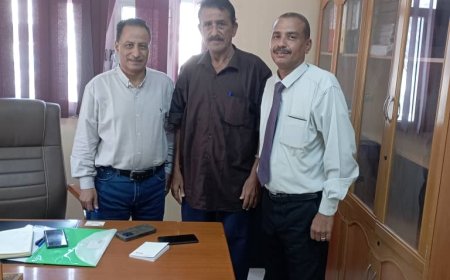 رئيس هيئة أسر الشهداء ومناضلي الثورة يلتقي مدير مستشفى 22 مايو بالعاصمة عدن