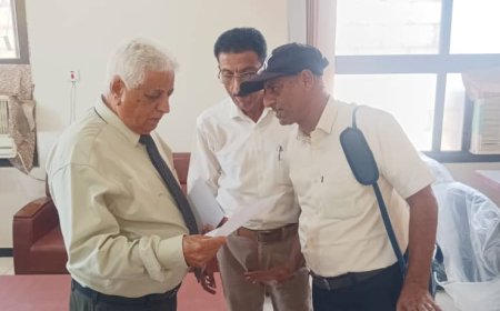 فضيل يتفقد سير أداء العمل بمكاتب ديوان جامعة لحج