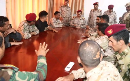 الفريق الركن الداعري يؤكد أن ملف الجرحى وإنهاء معاناتهم من أولويات قيادة وزارة الدفاع