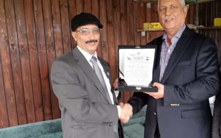 المجلس العربي للمثقفين والأكاديميين للسلام والتنمية يكرم السفير اليمني في تركيا اللواء محمد صالح طريق بدرع السلام الدولي