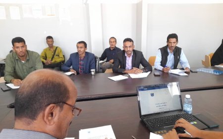كلية الإدارة والاقتصاد بجامعة شبوة تناقش خطط 11 باحثاً في ماجستير إدارة الأعمال
