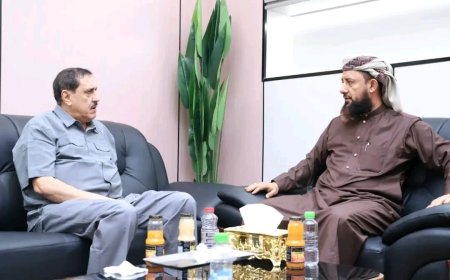 نائب وزير الأوقاف يناقش مع مدير أمن عدن الإسناد الأمني لتأمين وحماية أراضي وأصول الأوقاف