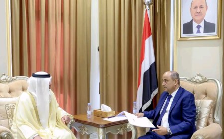 رئيس الوزراء يتسلم رسالة خطية من نائب الرئيس الإماراتي