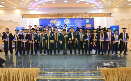 جامعة العلوم والتكنولوجيا فرع حضرموت تحتفي بطلابها الخريجين للعام الجامعي2024-2025م بالمكلا  