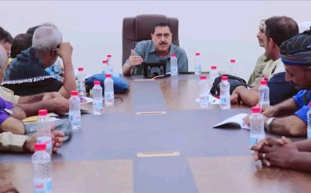 اللواء مطهر الشعيبي يؤكد أهمية التنسيق مع اللجان المجتمعية لرصد المطلوبين وتعزيز الأمن بعدن