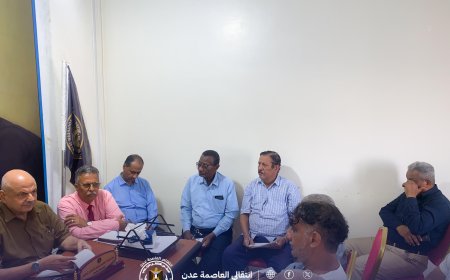 بحضور فريق الرقابة والتوجيه الرئاسي.. تنفيذية انتقالي صيرة تعقد اجتماعاً استثنائياً