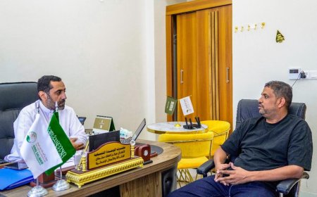 رئيس مؤسسة المدينة للتنمية الجابري يلتقي بمشرف الوحدة التنسيقية لمركز الملك سلمان للإغاثة والأعمال الإنسانية بحضرموت