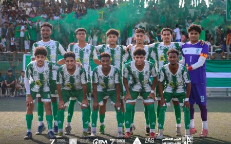 رجال الاخضر يخطفون فوزًا قاتلًا من الجلاء برأسية علي سالم في دوري عدن الممتاز