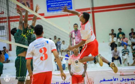 شعب حضرموت يعمد صدارته للمجموعة الأولى بفوز مستحق على وحدة شحير  وبالعلامة الكاملة