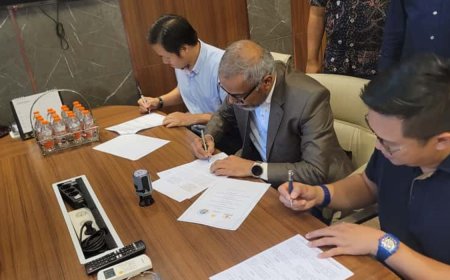 غرفة صناعة وتجارة حضرموت الوادي توقع مذكرة شراكة وتعاون مع الغرفة التجارية والصناعية واتحاد رواد الاعمال الشباب فرع سربايا بجمهورية اندونيسيا