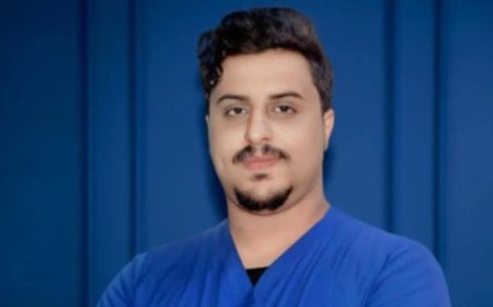 الصحفي المعلم يهنئ الدكتور عطريش على نيله شهادة البكالوريوس في طب وجراحة الفم والأسنان من جامعة عدن