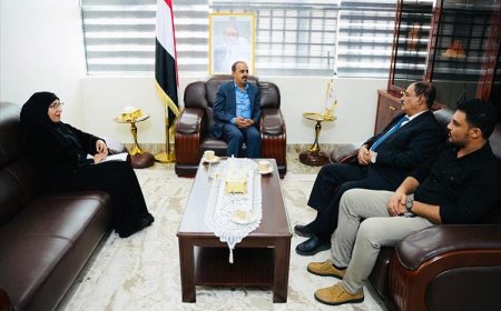 الارياني يناقش مع محافظ الضالع تفعيل الجوانب الإعلامية والثقافية والسياحية