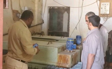 شبوة.. حملة تفتيش ميدانية تُغلق محطة تحلية مياه ومصنع ثلج لمخالفات تهدد سلامة المستهلك