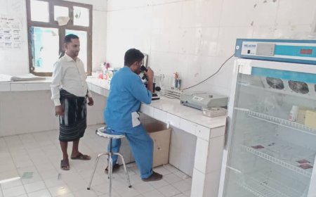 رئيس قسم الاقتصاد والخدمات بانتقالي الوضيع يشيد بالتحسن الملحوظ في أداء مستشفى المديرية