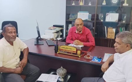 في إطار زياراته الميدانية.. فريق التوجيه والرقابة الرئاسي يزور كلية التربية بجامعة حضرموت