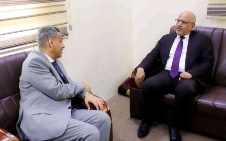 الكثيري يؤكد دعم المجلس الانتقالي لجهود تعزيز اللامركزية وتمكين السلطات المحلية