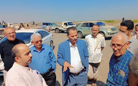 يحدث الآن: محافظ ابين يتفقد سير انشاء مشروع الطاقة الشمسية بقدرة 70 ميجا