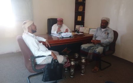 مدير عام مكتب الأوقاف والإرشاد بأبين يلتقي المدرسين بإصلاحية السجن المركزي بعد عودتهم من أداء العمرة