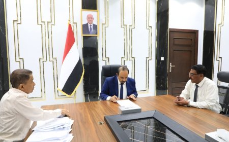 محافظ حضرموت يعمّد عددًا من مشاريع البنية التحتية بمديرية تريم