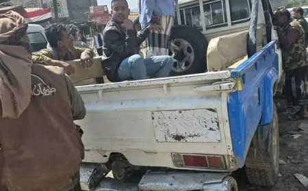 تعز.. صحفي يتعرض للاعتداء والاحتجاز أثناء تأدية عمله الصحفي في المسراخ