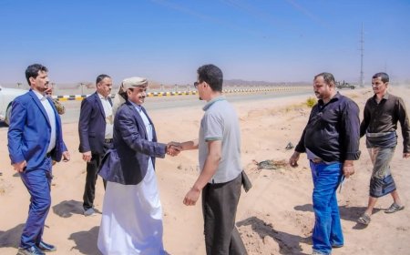 المحافظ بن الوزير يتفقد مستوى الإنجاز في مشروع تأهيل المدخل الغربي لمدينة عتق