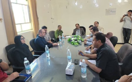 محافظ الضالع يلتقي ممثلي هيئة الإغاثة CRS وجمعية رعاية الأسرة لمناقشة التدخلات الإنسانية والتنموية