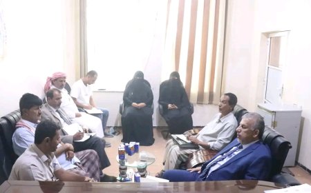 فريق التوجيه والرقابة الرئاسي وقيادة انتقالي المهرة يطلعون على نشاط مكتب الشؤون الاجتماعية والعمل بالمحافظة