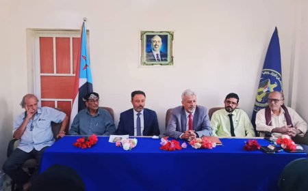 رئيس تنفيذية انتقالي أبين يعقد لقاءً مشتركاً للهيئة التنفيذية لانتقالي المحافظة والهيئة الإدارية لمنسقية الجامعة