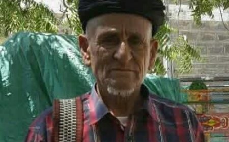 مدير أمن يافع رصد يعزي مدير عام مديرية يافع سباح في وفاة والده