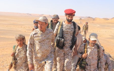 الجوف.. قائد المنطقة اللواء حنتف يزور قطاع الصحراء ويلتقي قادة الألوية والوحدات المرابطة في القطاع 