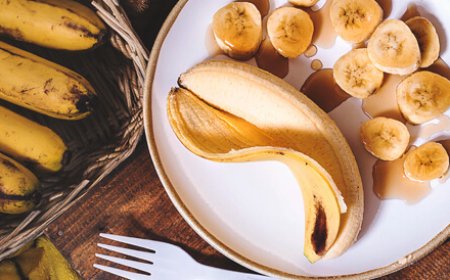 ماذا يفعل تناول الموز على معدة فارغة