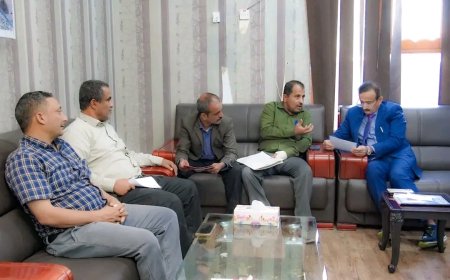 المحافظ بن الوزير يناقش مع قيادات المياه والموارد المائية مشروعات حيوية لتعزيز الأمن المائي وتنمية الريف بالمحافظة