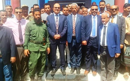 محافظ لحج ووزير الصحة يتفقدان مستشفى ابن خلدون ويطلعان على تجهيزات قسم الغسيل الكلوي الجديد