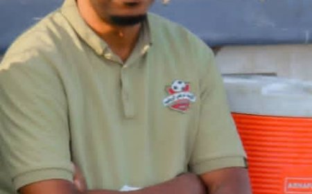 مصطفى آدم يقدم استقالته من أكاديمية المرحلي  بأبين ..